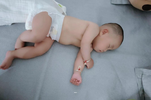 南通宝宝夏天要穿袜子吗